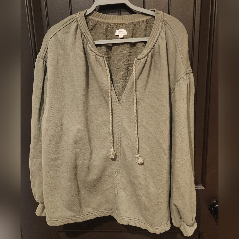 Aerie Green V-Neck Sweater, Size XS